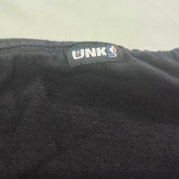 UNK NBA CHICAGO BULLS BLACK X-LARGE T-SHIRT
Lot N - Picture 2 of 6